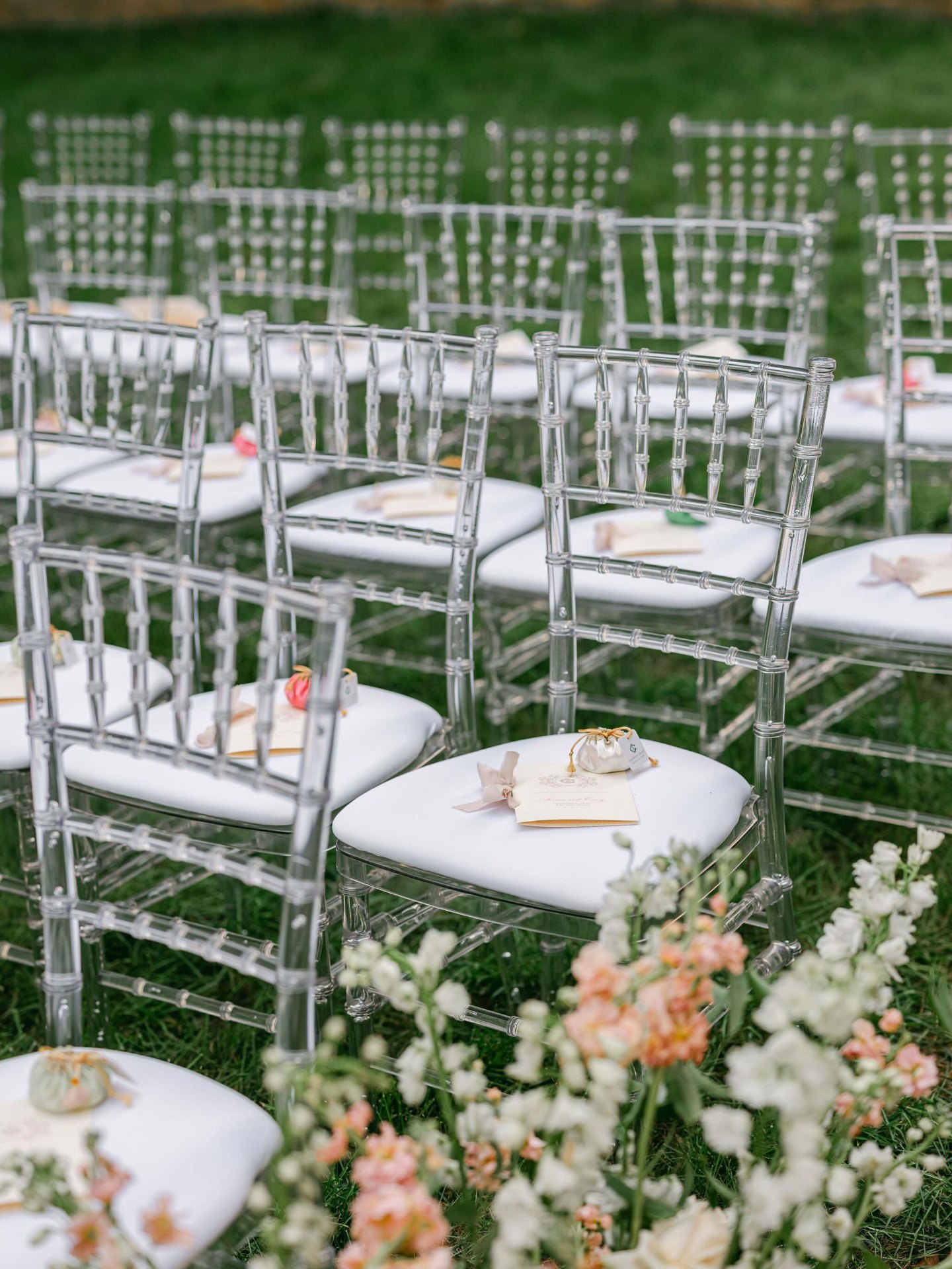 Chairs & Benches